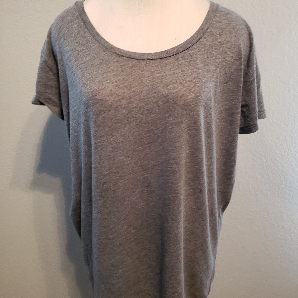 Gray t-shirt